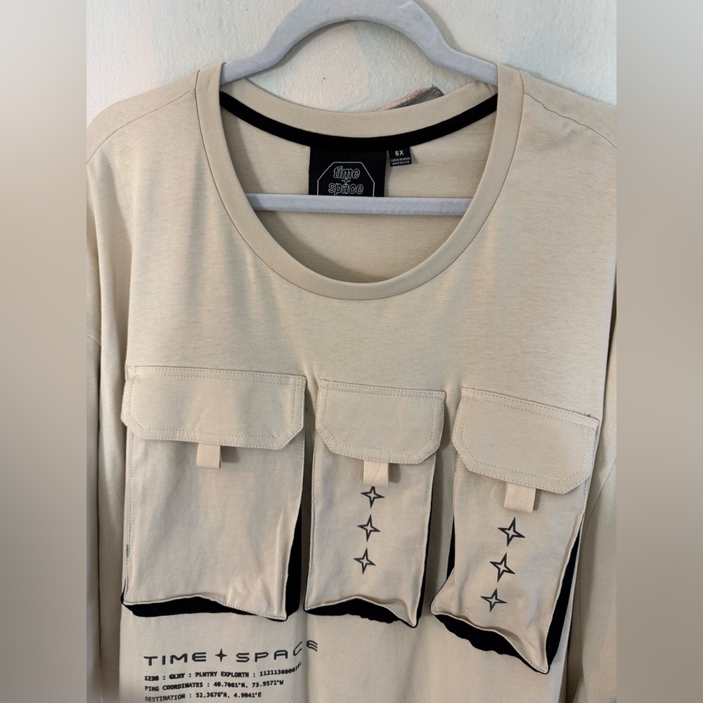 TIME + SPACE Cream & Black Graphic Utility Tee with Pockets NWT Size 5X - Picture 3 of 7